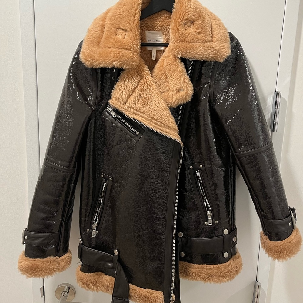 Avec Les Filles Patent Faux Sherpa Oversized Coat - Picture 3 of 12